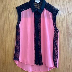 Pretty shirt and cami set. Beautiful lacy trim on shirt and cami. Size small.